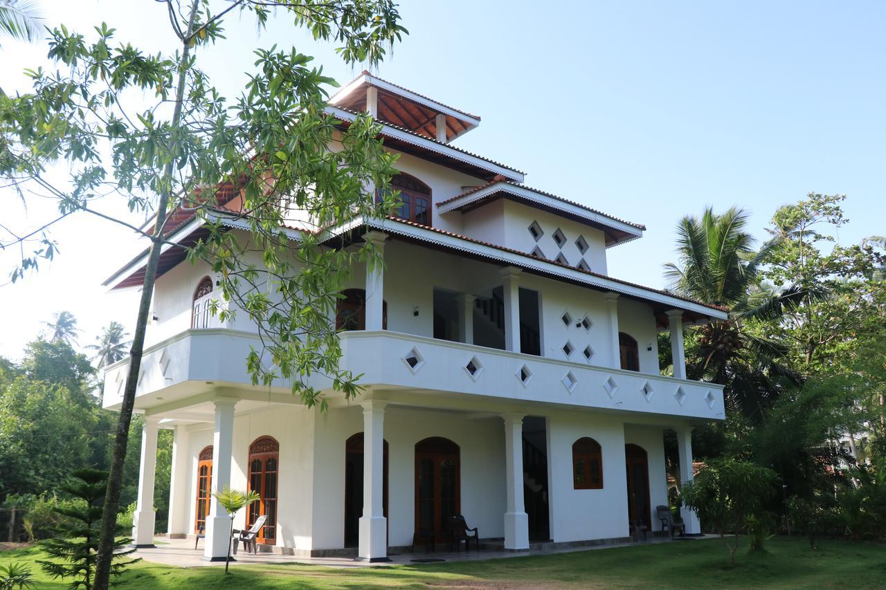 Villa Sureka Hikkaduwa Exterior photo