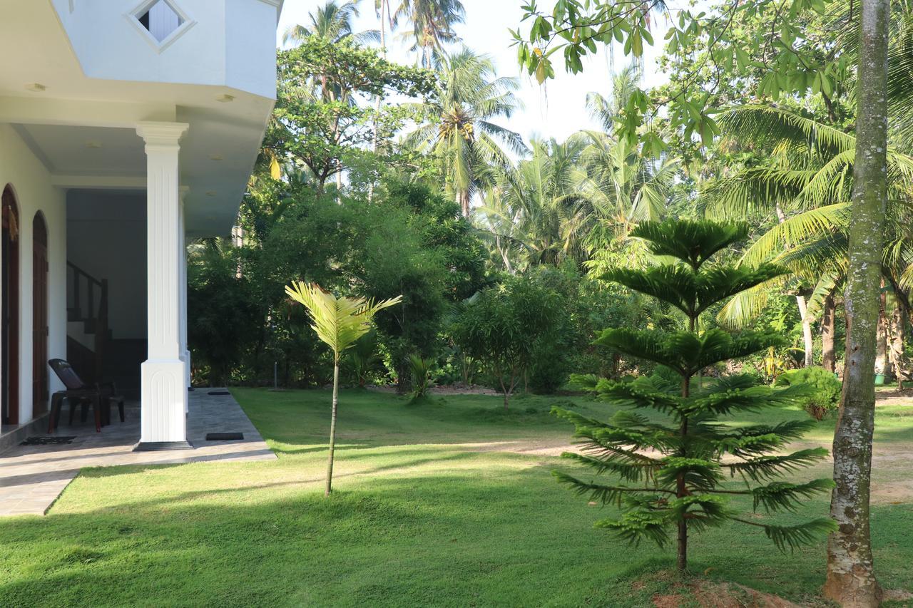 Villa Sureka Hikkaduwa Exterior photo