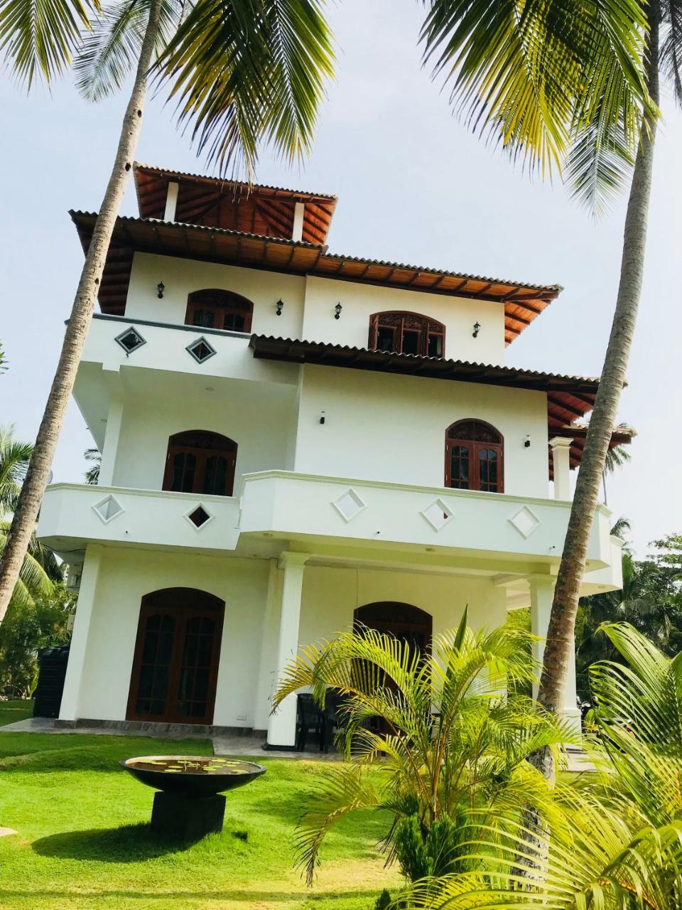 Villa Sureka Hikkaduwa Exterior photo